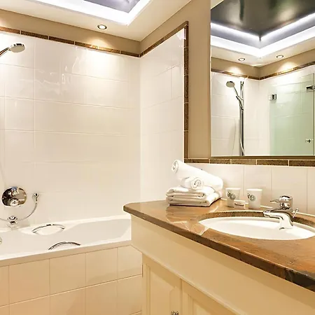 Prahl-hues-2 Nyaraló Kampen